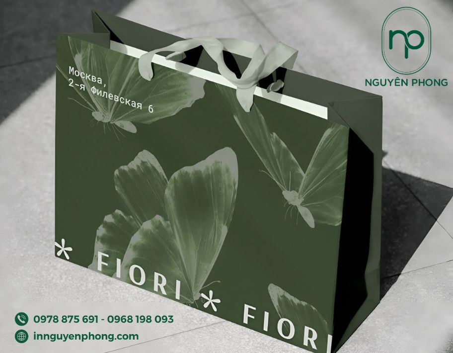 Mẫu túi giấy du lịch thiết kế 